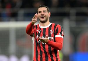 记者:预计特奥明天接受利雅得新月体检,准备正式签约