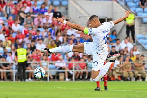 kaiyun体育-法国31射仅入3球,姆巴佩组织射门一肩挑适得其反?